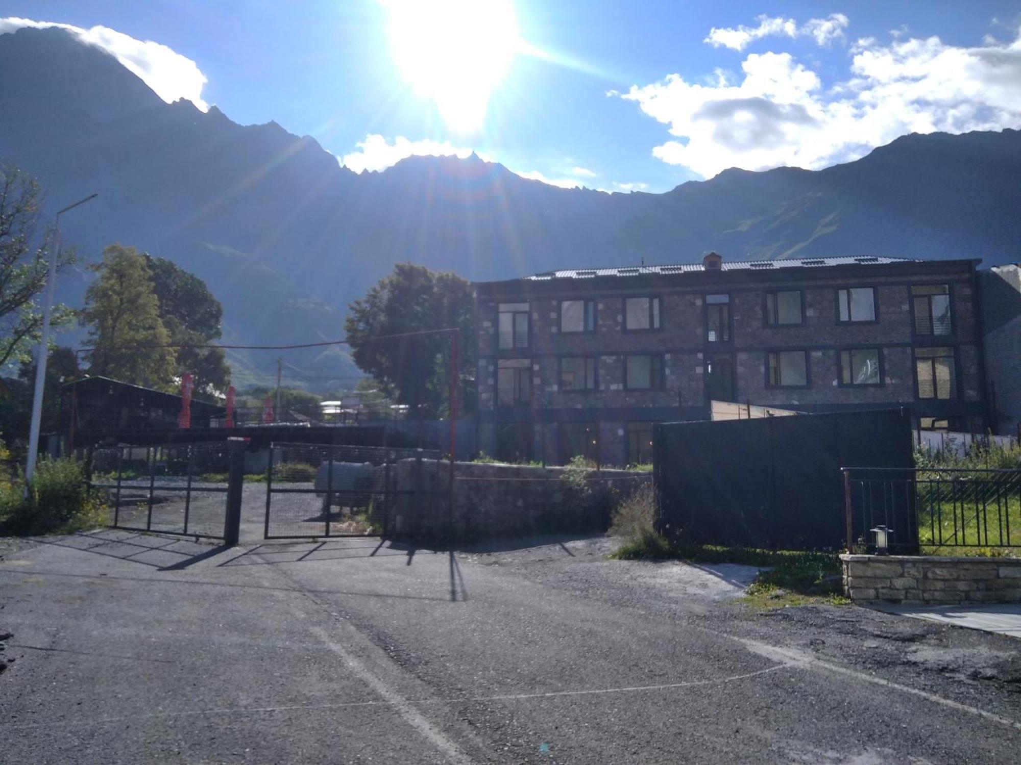 Aia Kazbegi Hotel Exterior photo